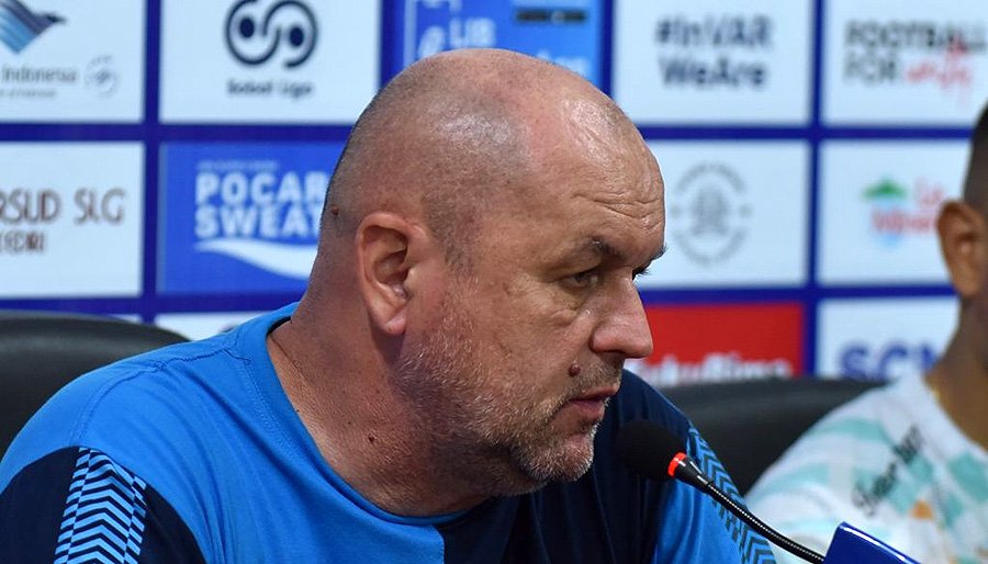 bojan hodak persib