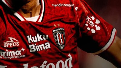 striker bali united