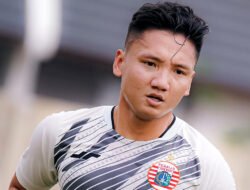 Syahrian Abimanyu OTW Persik Kediri, Persikmania: Ayo Maem Tahu Kuning Mas Abi