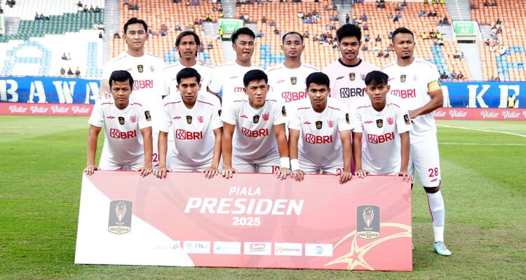 striker persik kediri