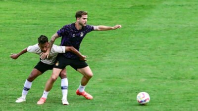 pemain asing persik