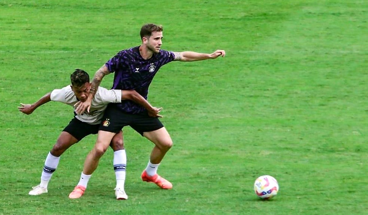 pemain asing persik