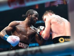 Rematch Terence Crawford vs Canelo Alvarez Mungkinkah? Begini Analisa Potensinya