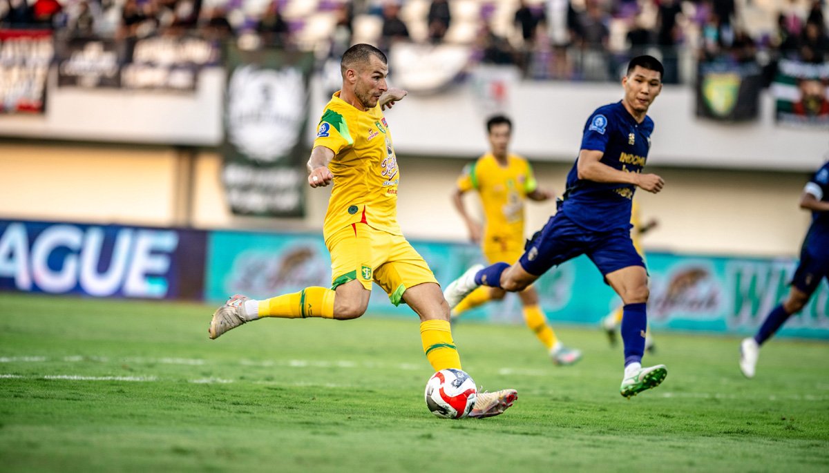 mihailo perovic persebaya