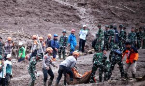 marinir longsor cisarua bandung barat