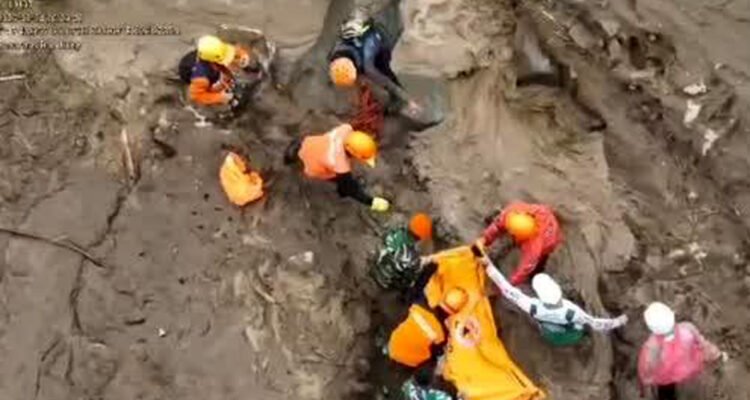 update korban longsor cisarua